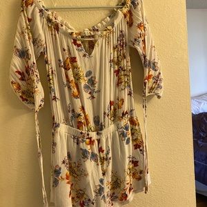 Women’s romper size M.